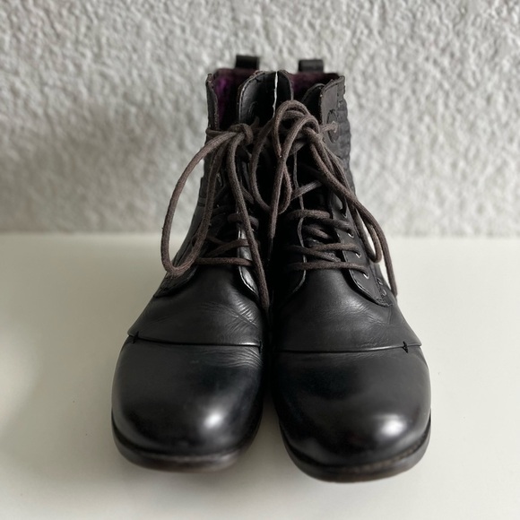 BUNKER Eur 38 Womens 7 Black Lace Up Leather Boots Purple Lining Grunge 90s Funk - Picture 3 of 12